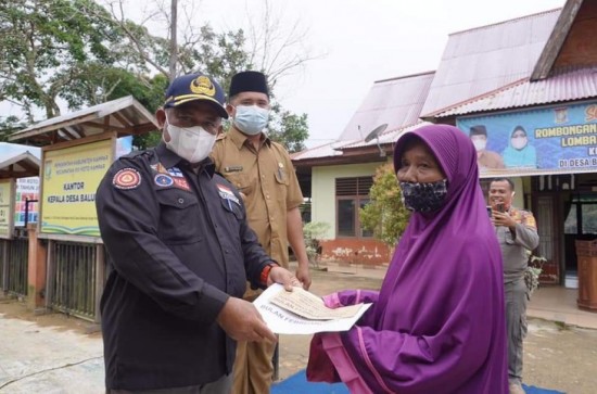 Bupati Boyong Direktur Perusahaan Daerah Tinjau Tambang Timah Di Desa Balung