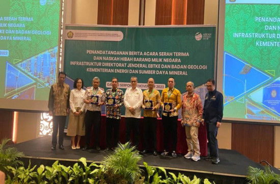 Kampar terima Hibah 400 titik PJUTS dari Dirjen EBTKE Kementerian ESDM RI